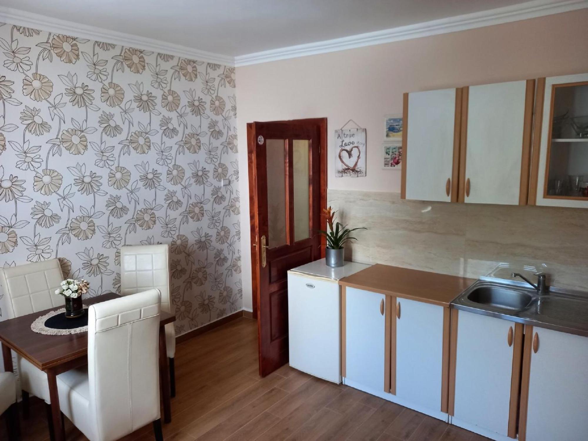 Apartments Sun House Herceg Novi Eksteriør billede