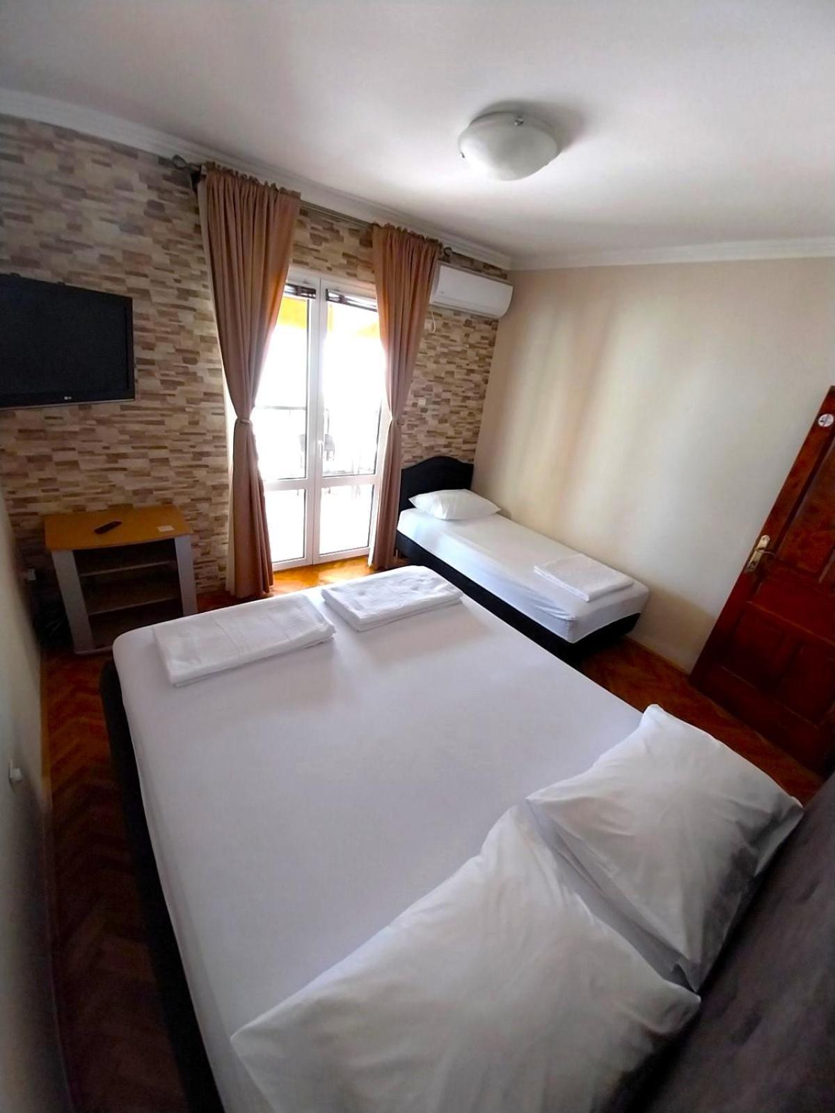 Apartments Sun House Herceg Novi Eksteriør billede
