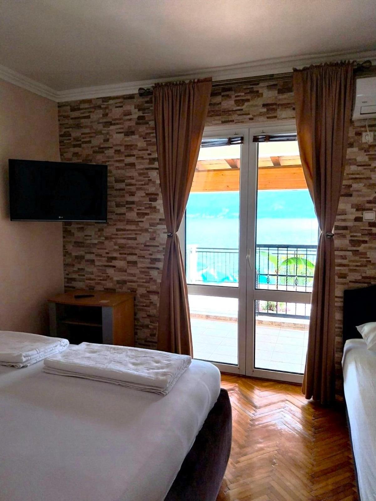 Apartments Sun House Herceg Novi Eksteriør billede