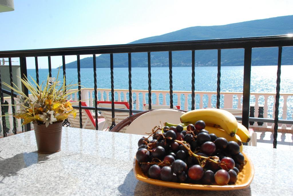 Apartments Sun House Herceg Novi Værelse billede